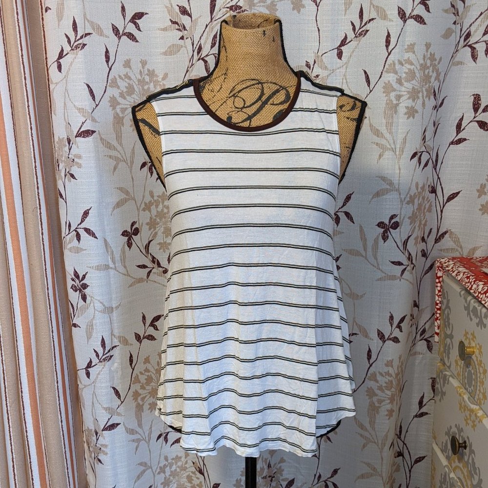Sky Apparel White Tank with Stripes. Size: M